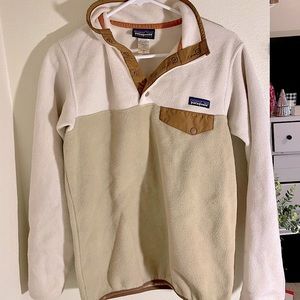 Women’s Cream Patagonia Synchilla Fleece Pullover